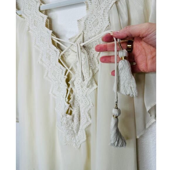Love Sam Ivory Cream Crochet V-Neckline Tie Back Cold Shoulder Top M - Picture 10 of 16